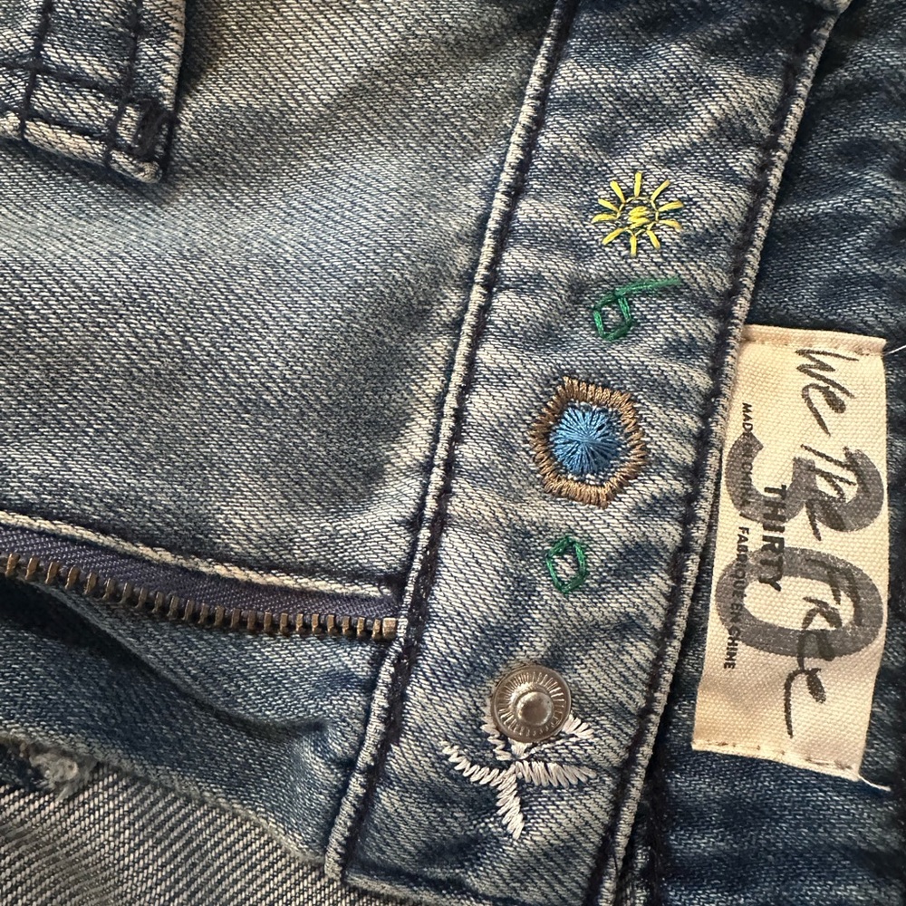 Free People Delphine sz30 embroidered jeans. - Picture 11 of 13